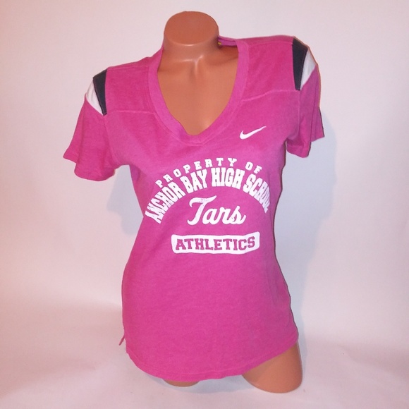 Nike Tops - Nike T Shirt